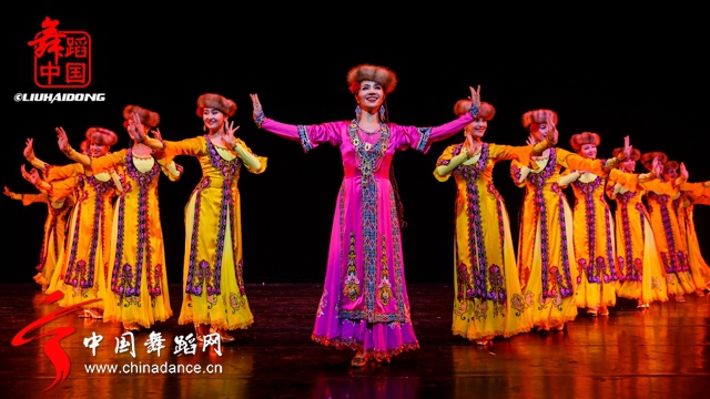 中国好舞蹈冠军古丽米娜个人专场《花之情79.jpg