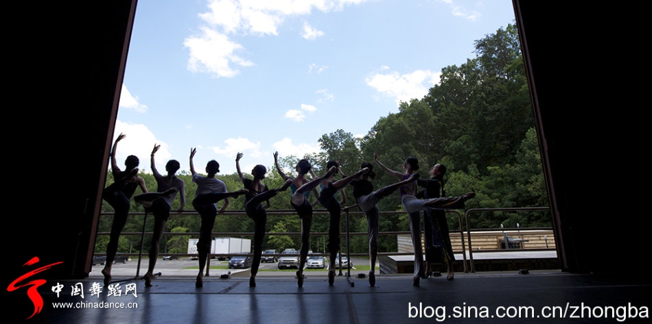 中央芭蕾舞团 公园摄影11.jpg