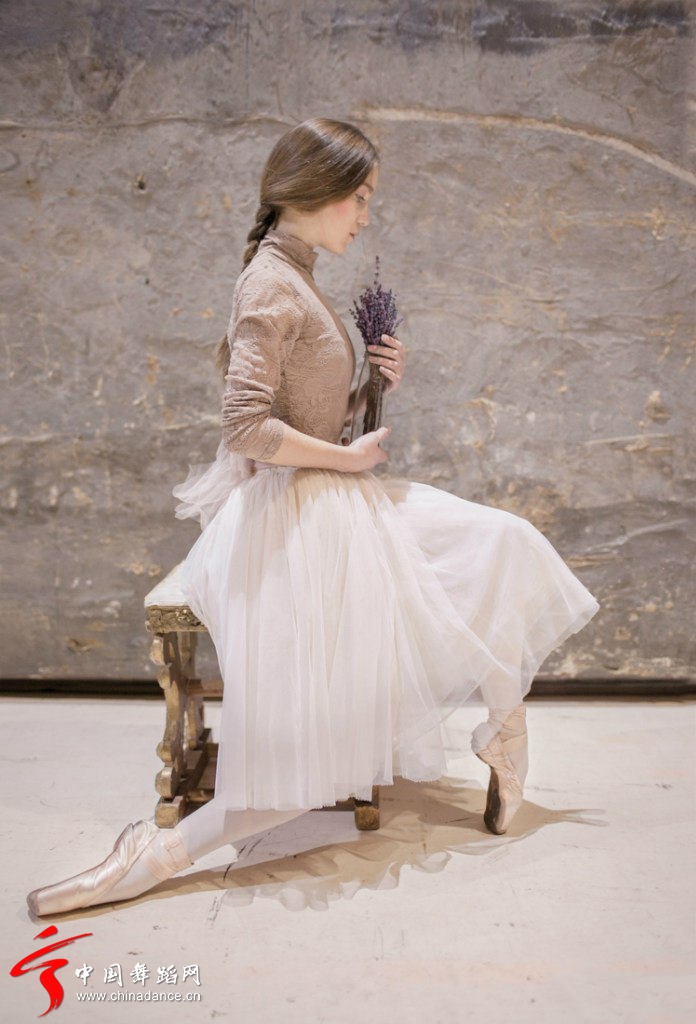 乌克兰芭蕾舞者的艺术照，好唯美！