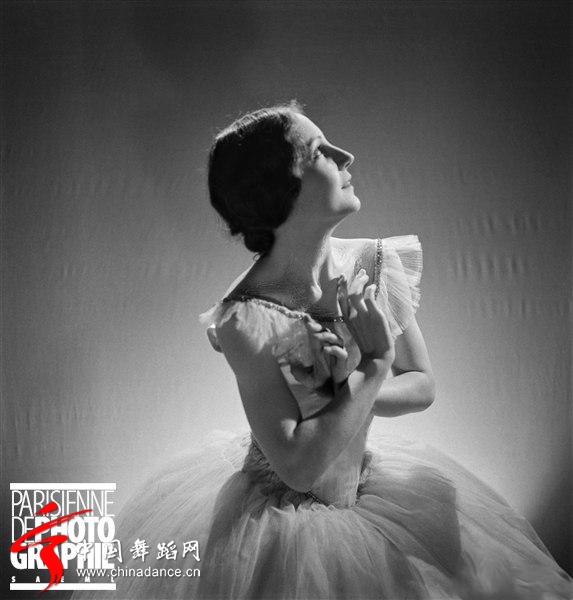 舞者（1935年~1938年，巴黎）01.jpg