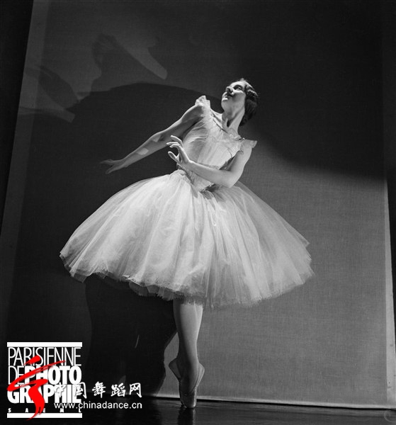 舞者（1935年~1938年，巴黎）06.jpg