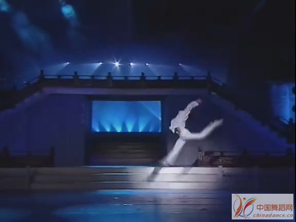 央视春节晚会十年精粹(94-03年) 系列B[(050563)18-39-30].JPG