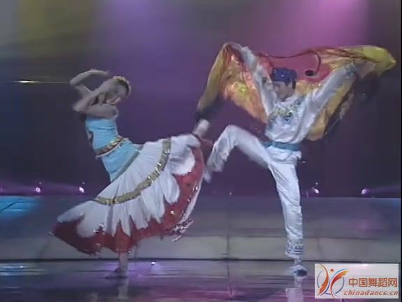 央视春节晚会十年精粹(94-03年) 系列A[(009736)13-07-16].JPG