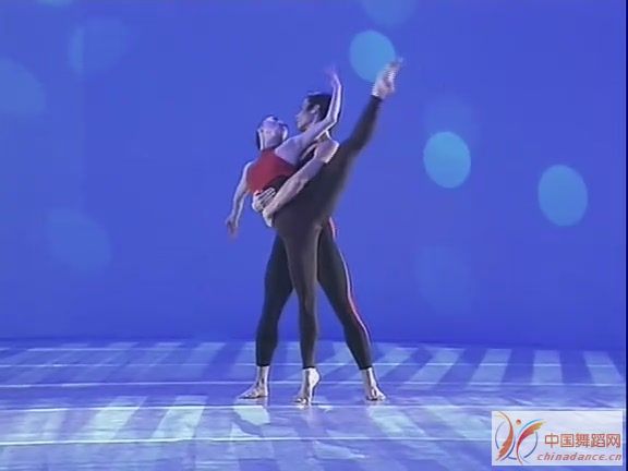 央视春节晚会十年精粹(94-03年) 系列A[(033449)13-17-51].JPG