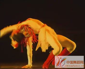 蒙族女子独舞 小白驹[(002206)15-40-10].JPG