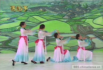 朝鲜族舞蹈 《桔梗謡》[(006562)18-51-29].JPG