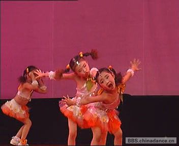 嘿 小可爱[(003688)19-36-02].JPG