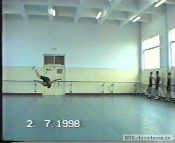 民间舞示范课[(088058)23-42-35].JPG