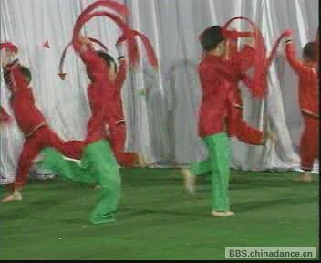 幼儿优秀舞蹈 《绸带舞》[(003922)21-33-50].JPG