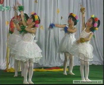 幼儿优秀舞蹈 《晴天》[(001454)22-06-05].JPG