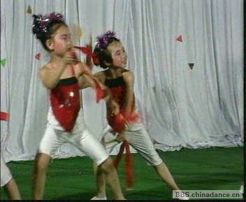 幼儿优秀舞蹈 《筷子舞》[(004032)21-37-08].JPG