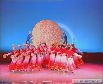 04-铃鼓舞[(000601)18-36-46].JPG