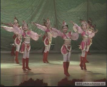 少儿蒙族舞蹈 草原小骏马[(003081)18-46-18].JPG