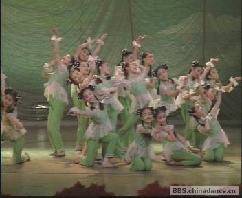 少儿民间舞蹈 小小茉莉花[(003188)13-20-59].JPG