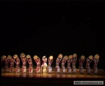 女子群舞 《清水清清.捕鱼乐》（云南艺术学院业余艺校）4.jpg