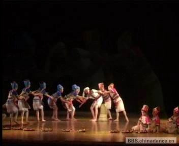 女子群舞 《清水清清.捕鱼乐》（云南艺术学院业余艺校）3.jpg