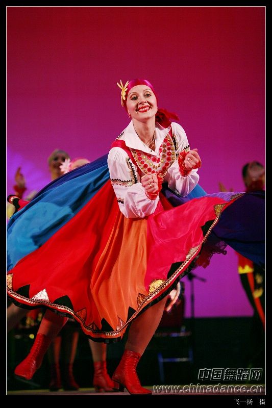 俄罗斯国家歌舞团的艺术风采26.jpg