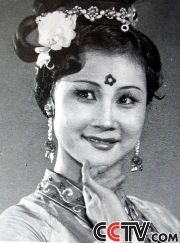  贺燕云－－第一代英娘的扮演者（现任北京舞蹈学院附中党委书记）