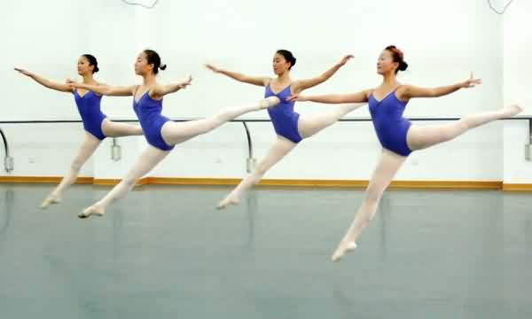 中歌艺术学院舞蹈课4.jpg