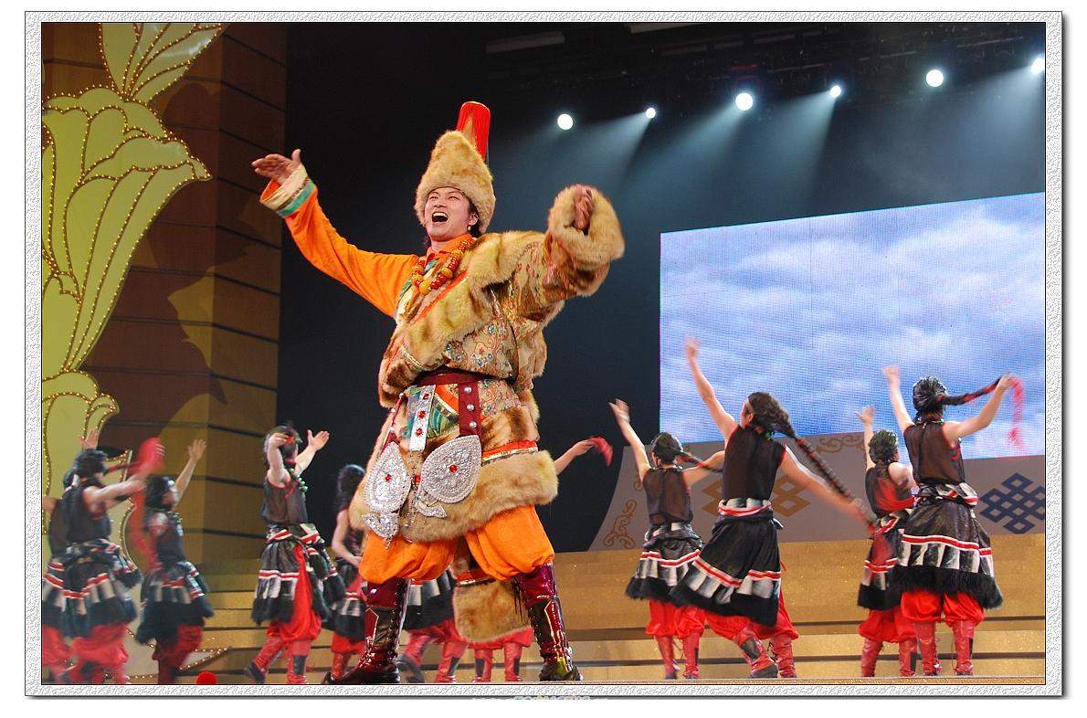 中央民族歌舞团庆祝香港回归10周年演出114.jpg