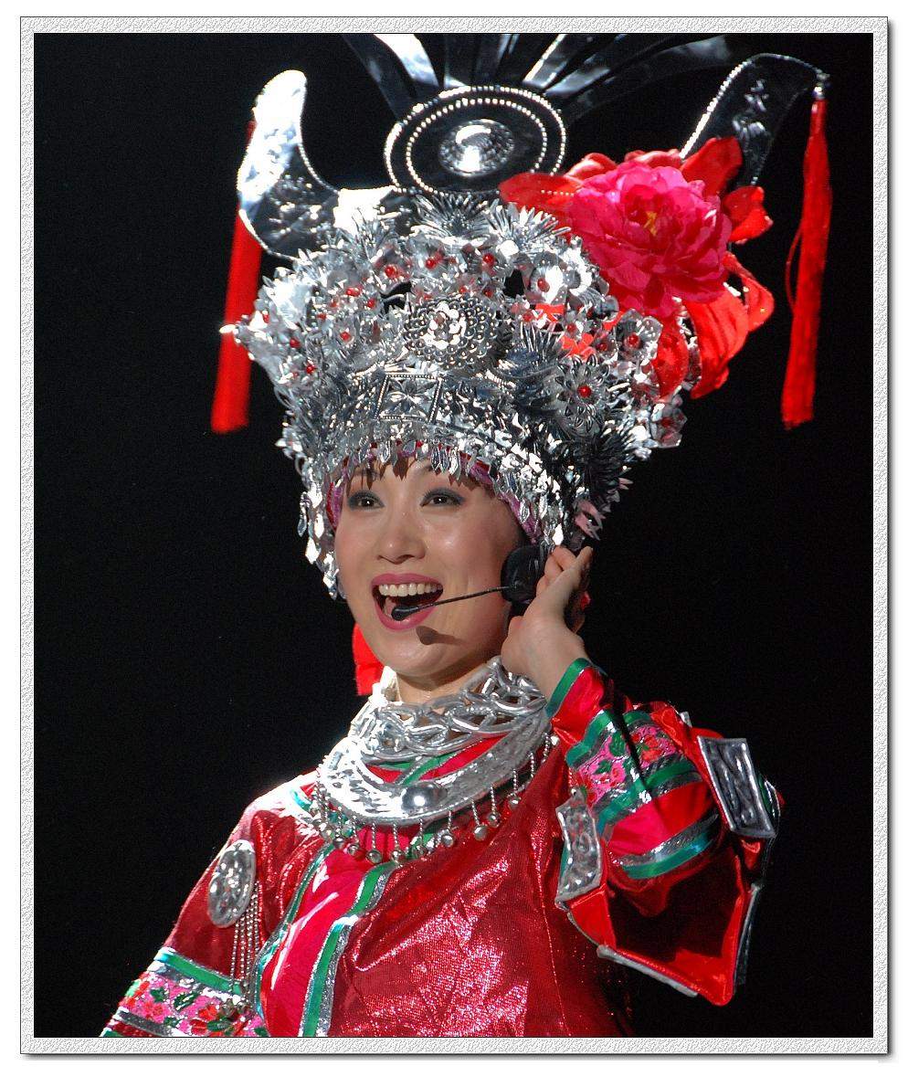 中央民族歌舞团庆祝香港回归10周年演出112.jpg