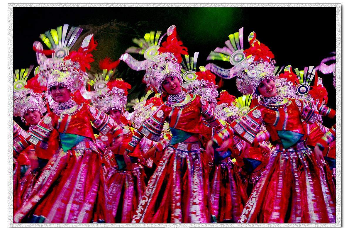 中央民族歌舞团庆祝香港回归10周年演出109.jpg