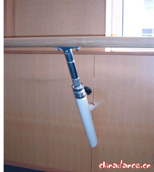 舞蹈把杆墙上安装