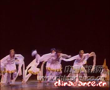 10.［藏族］群舞《袖》（北京市第六十五中学）.jpg