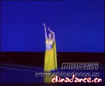 05.独舞《西域风情》（许婧 北京宣武区海联艺术学校）.jpg