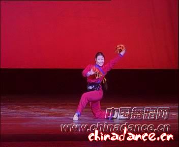 14.［民族］独舞《扭秧歌的小姑娘》.jpg