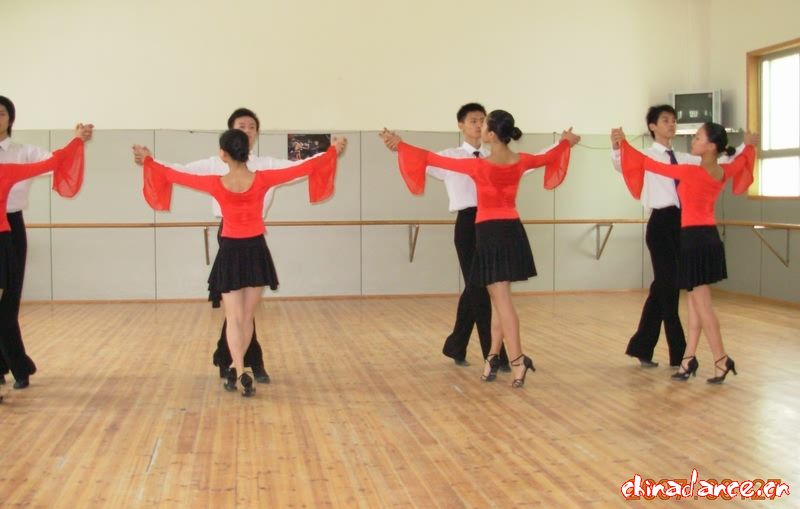 江西中山舞蹈学校2006—2007学年下学期期末专业考试集锦20.jpg