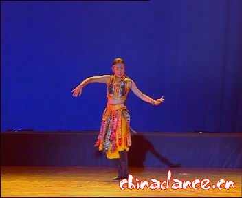 08 蒙古族独舞《腾格尔草原》表演者：王好 中央民族大学.jpg