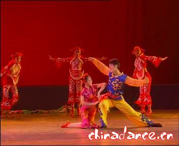 09 花鼓灯群舞《年画》表演单位：安徽艺术学校.jpg