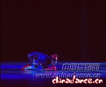 09.［现代］独舞《橘园·幻想》（刘剑丹 北京舞蹈学院）.jpg