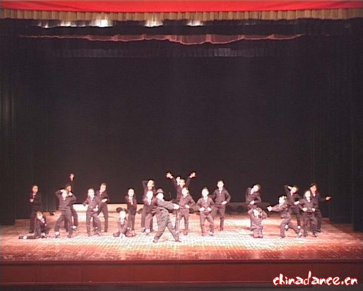 中华魂四川赛区作品展《小绅士》 悠扬钢琴艺术学校舞蹈部学员 指导教师 寸俐.jpg