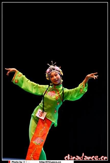 放飞梦想---2007 江西艺术职业学院舞蹈系毕业汇报演出（舞蹈摄影 转：琳十二）17.jpg