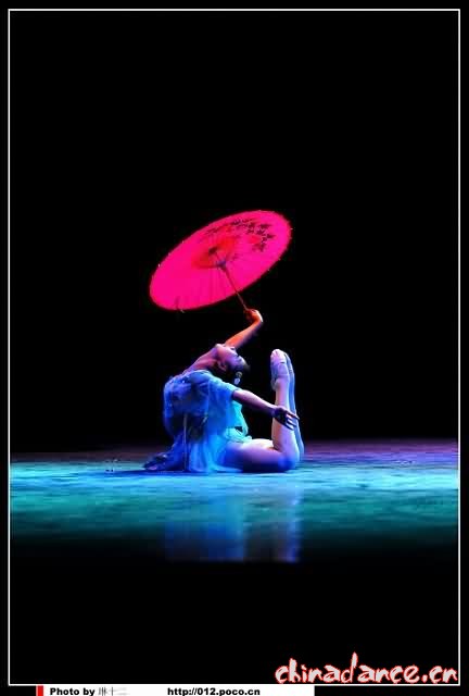放飞梦想---2007 江西艺术职业学院舞蹈系毕业汇报演出（舞蹈摄影 转：琳十二）15.jpg