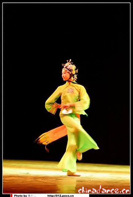 放飞梦想---2007 江西艺术职业学院舞蹈系毕业汇报演出（舞蹈摄影 转：琳十二）19.jpg