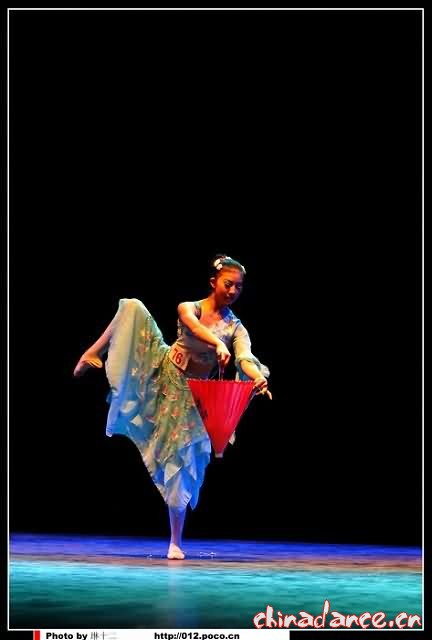 放飞梦想---2007 江西艺术职业学院舞蹈系毕业汇报演出（舞蹈摄影 转：琳十二）07.jpg