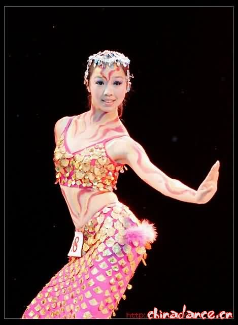 放飞梦想---2007 江西艺术职业学院舞蹈系毕业汇报演出（舞蹈摄影 转：琳十二）35.jpg