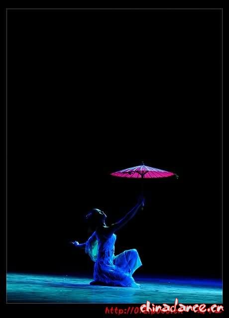 放飞梦想---2007 江西艺术职业学院舞蹈系毕业汇报演出（舞蹈摄影 转：琳十二）06.jpg