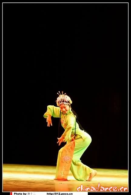 放飞梦想---2007 江西艺术职业学院舞蹈系毕业汇报演出（舞蹈摄影 转：琳十二）16.jpg