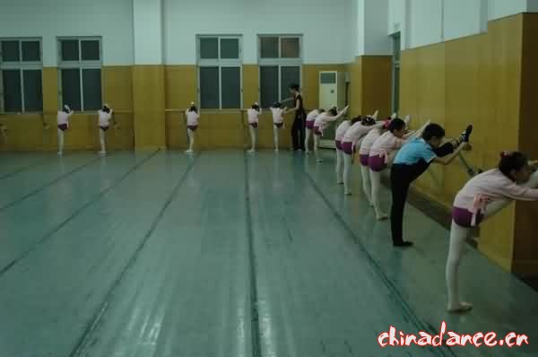 舞蹈表演班可爱的学生——广州市张丹丹芭蕾舞蹈艺术培训学校 04.jpg