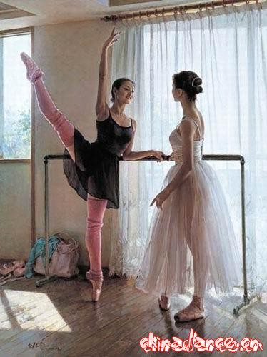 短纱裙和最常见的芭蕾舞长纱裙