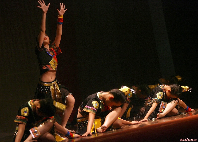 小学组～～苗乡童乐～～～