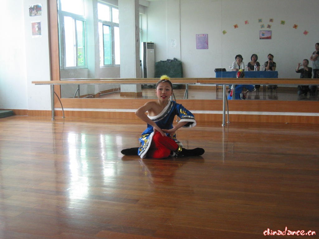 我校舞蹈队员在县三独比赛中的精彩表演03.jpg