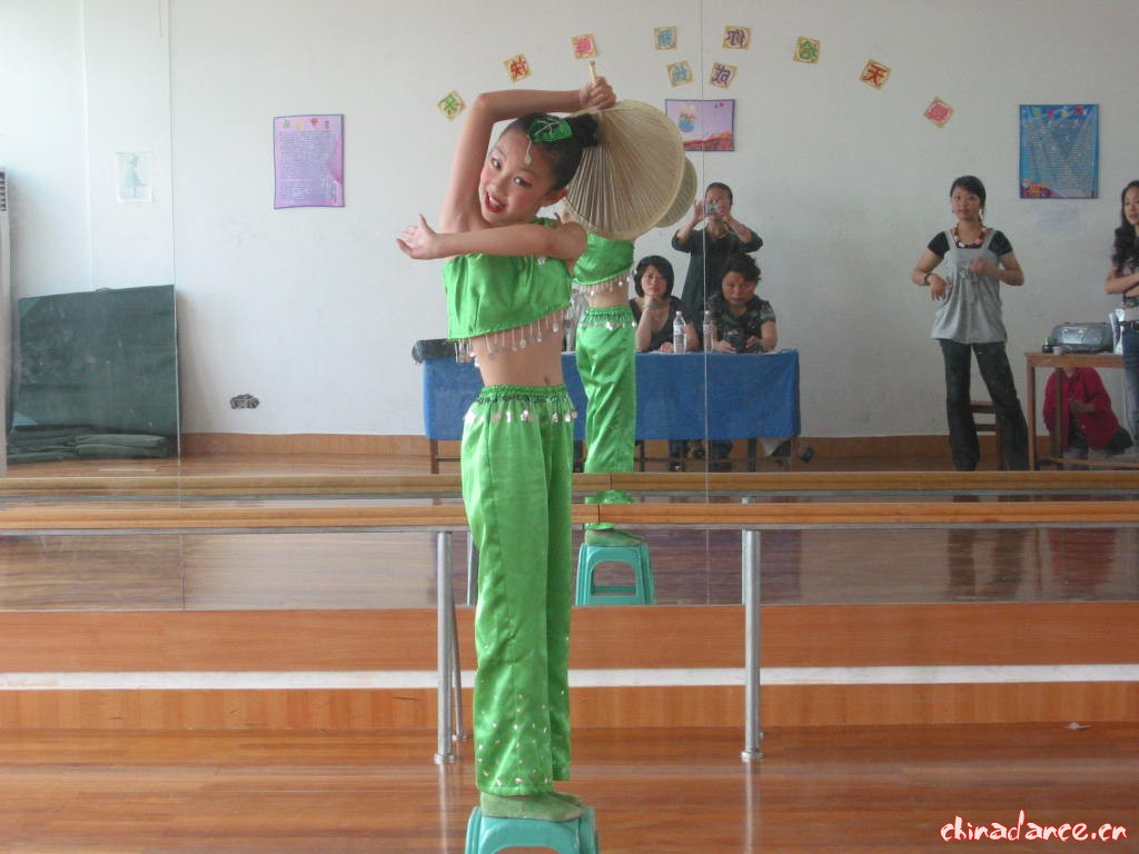 我校舞蹈队员在县三独比赛中的精彩表演08.jpg