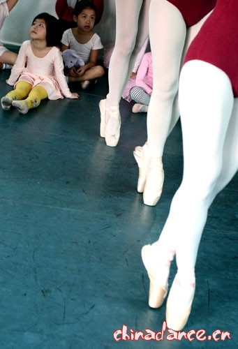“备战”芭蕾舞考级07.jpg