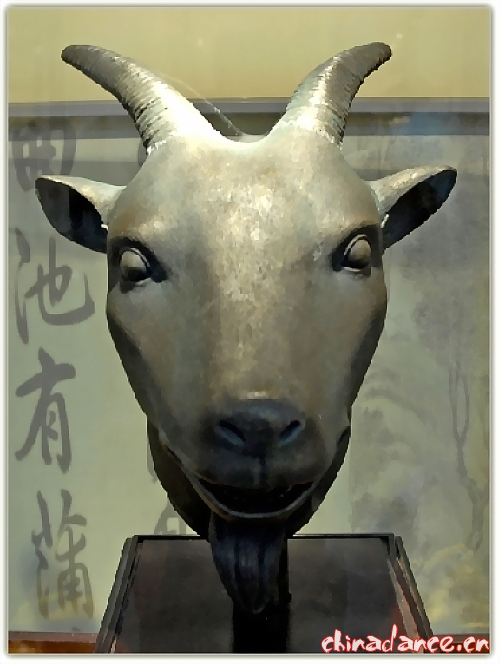 圆明园十二生肖兽首铜像10.JPG