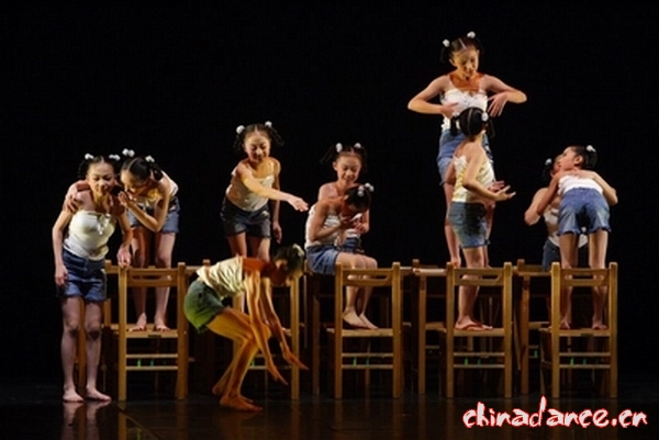 台湾小学生舞蹈5.JPG
